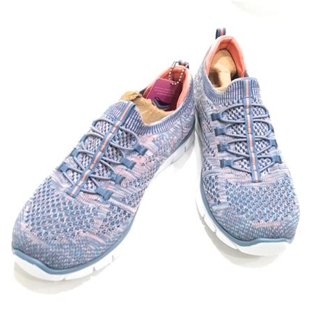 Find new and preloved Skechers items at up to 70% off retail prices. Poshmark makes shopping fun, affordable & easy!. 