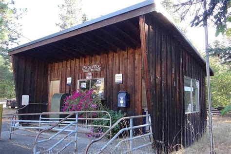 Post Offices in Husum, Washington, United States