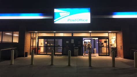 Postal office dallas. Today, December 19, 2018 a postal worker at the Dallas, Oregon post office played Santa Claus. She helped locate a package that had the wrong zip code and corrected the information so there will still be presents under the tree this Christmas. Fantastic service and I just wanted to give a "shout-out" and a BIG thank you to Paula. 