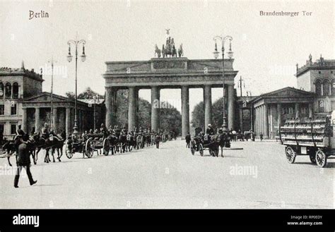 Postcard Berlin, view to the Brandenburg Gate eBay