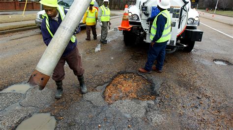 Potholes on Memphis streets may increase after thaw, repairs …