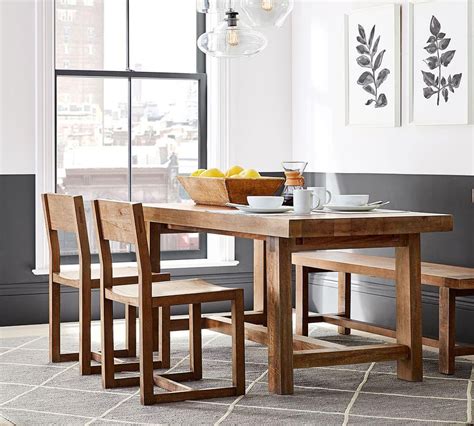 This magnificent Pottery Barn Reed Extending Dining Table is perfect