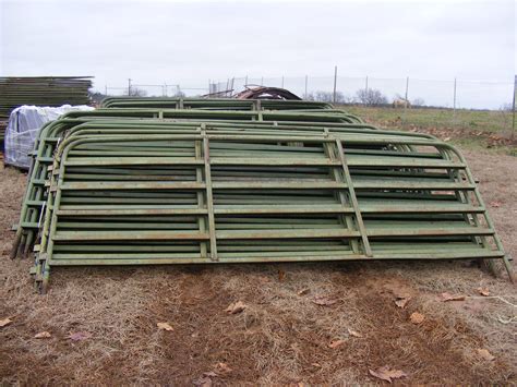 Powder River Panels, Cattle Panels , Heavy Duty Cattle Panels, 3 panels selling, 10' in length. Item Must be paid for with 24 Hours of the conclusion of the sale, items must be removed within .... 