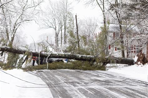 The storm also left dangerous road conditions and thousands of power outages. ... and Leominster had 17.4 inches. ... About 1,850 customers in Tyngsborough were still without power as of about 11: ...