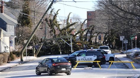 Jan 25, 2023 · New Hampshire power outage map:Check for outages in your area Maine power outage map:Check for outages in your area Two pushes of high winds are expected by forecasters: one beginning late ... . 