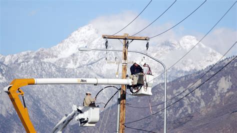 Power outage salt lake. Feb 20, 2023 · 7 safety tips to help you traverse Utah’s snowiest roads. It’s also important for customers to report outages in their area to assist crews in pinpointing the cause and initiating restoration efforts. To report an outage, call Customer Care at 877-508-5088, use the Rocky Mountain Power app, or text 759677 and receive updates on the progress ... 