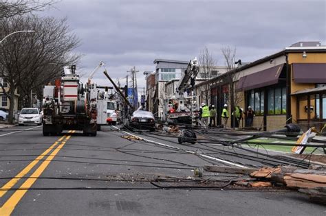 More than 100,000 customers remained without power in coastal Massachusetts going into the late afternoon Saturday, according to live data from the two major power companies in the region as their .... 