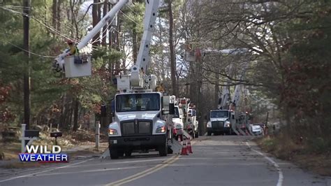 Power returning to South Shore, thousands still in dark Wednesday morning