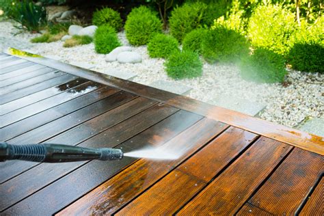 Power washing deck. The cost to pressure wash and stain a deck made of wood that measures 500 sq.ft. averages about $145 for the pressure washing and an additional $1,750 to stain the deck. The total average price to pressure wash and stain a deck is about $1,895. Some pressure washing companies will also stain the deck. However, in most cases, a painting ... 