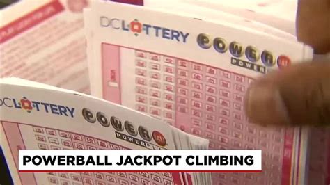 Powerball jackpot climbs to $620M. How much would you actually get in Illinois?
