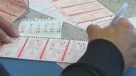Powerball jackpot rolls to $900M: When's the next drawing?
