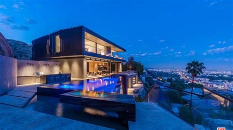 Powerball jackpot winner purchases $25.5 millon mansion in Hollywood Hills