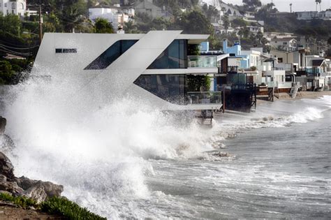 Powerful Pacific swell brings threat of more dangerous surf to California