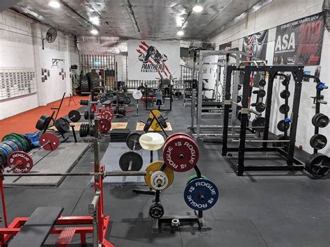 Powerlifting gym. 1. Powerhouse Gym - Bayside. “every piece of equipment that would be needed for a standard olympic, powerlifting, or bodybuilding...” more. 2. S&S Strength Williamsburg. “If you want to train for powerlifting or weightlifting and you want to be around some strong people...” more. 3. JDI Barbell. 