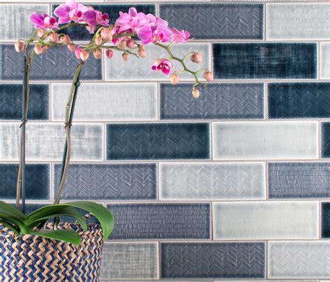 Pratt and larson. From classic to contemporary, mid-century to French country, our handmade tile spans color, location, and style – and we delight in the opportunity to enrich a space with it. Kitchen. Bathroom. Fireplace. Commercial. 