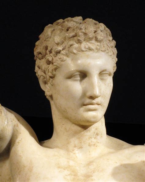 A. A statue that “dreamed” of becoming the Aphrodite of Knidos, the famous work by Praxiteles depicting the goddess in the nude, is on show for the first time in the National Archaeological Museum’s temporary exhibition “The Countless Aspects of Beauty”. With it were presented two more perfumes from antiquity created by the Korres .... 