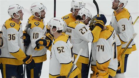 Predators snap Bruins’ winning streak at 7
