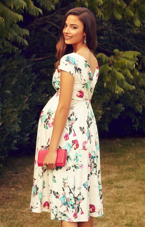 Pregnancy wedding guest dress. ASOS Maternity’s got us *bumping* nursing dresses up our Saved Items with its range of comfy jersey dresses, double-layered designs, wrap styles and button-through dresses ideal for nursing. Set your filter to Mama.licious for on-trend maternity midi dresses and 2-in-1 knitted dresses, or shop maternity occasion dresses from Hope & Ivy ... 