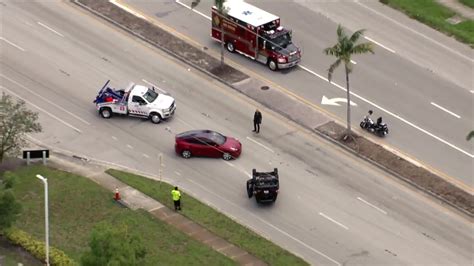 Pregnant woman hospitalized after 2-vehicle crash in Deerfield Beach