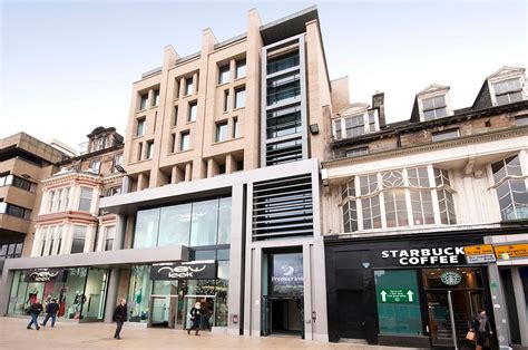  Premier Inn Edinburgh City Centre Royal Mile Hotel. 2,647 reviews. NEW AI Review Summary. #45 of 161 hotels in Edinburgh. 33 East Market Street Old Town, Edinburgh EH8 8FR Scotland. Visit hotel website. 011 44 871 527 9644. Write a review. Check availability. . 
