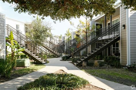 Premier on woodfair. Premier on Woodfair, managed by Villa Serena Communities, offers a variety of one and two bedroom apartment homes in the vibrant city of Houston, TX. Located at 9502 Woodfair, this community provides residents with a … 