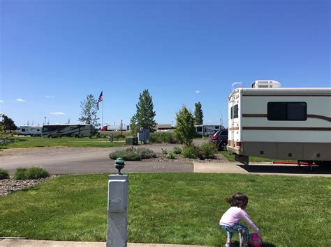 East Fork RV Resort - beautifully landscaped, 98 acre