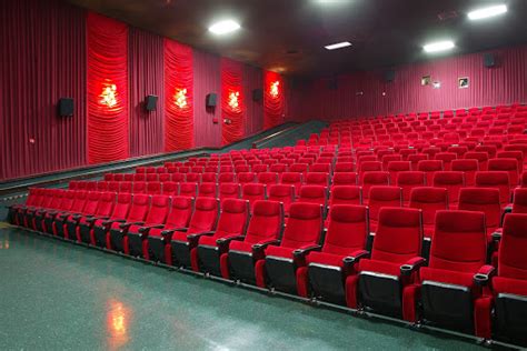 Premiere oaks cinema melbourne. Oaks Stadium 10 | 1800 W. Hibiscus Blvd. Melbourne, Florida 32901 | 321-953-3388 