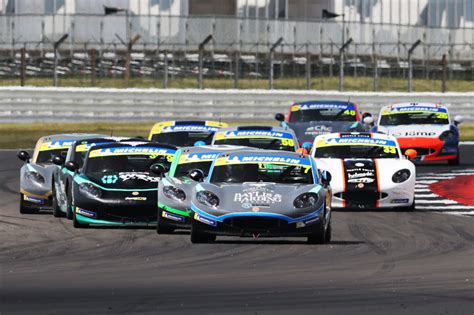 Preview: 2024 Ginetta Junior Championship – Brands Hatch GP