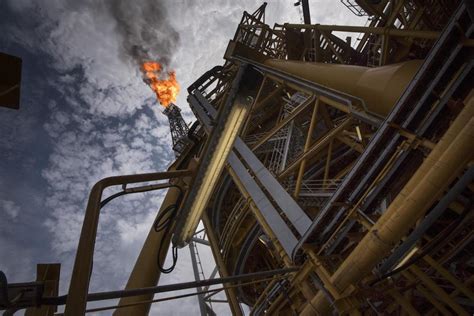 Prezzo del petrolio apre in calo a 76,63 dollari Unbearable
