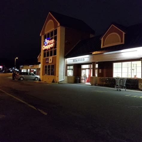 Price chopper in western lights. Police announced their search for 17-year-old Talil White on April 11 for shooting two individuals in a Price Chopper parking lot at Western Lights Plaza on April 2. 