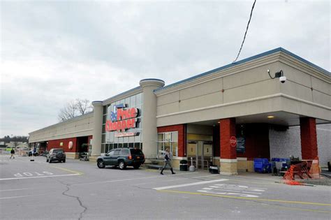 Price chopper wilton ny. March 30, 2015. The new facade at the Wilton Market 32 by Price Chopper Monday morning, March 30, 2015, in Wilton, N.Y. The former Price Chopper is the first local store to be rebranded (Skip ... 