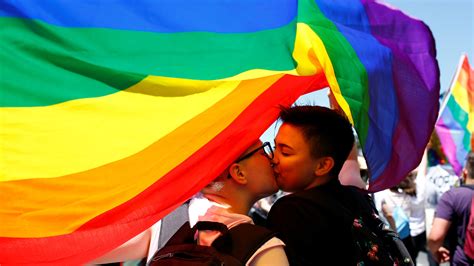 Pride: ¿Por qué es junio el mes del orgullo LGBTQ?, ¿cuál es su origen y cómo se celebra?