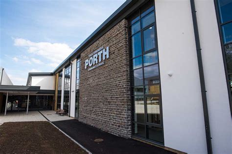 Primary schools reviews for Porth School Guide