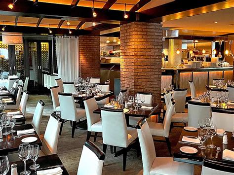 Prime 112 south beach. This Italian sister to the stunningly successful Prime 112 succeeds as an all-purpose upscale dining venue. Patrons can begin by choosing from soups; salads; coal-oven pizzas; oysters; caviar ... 
