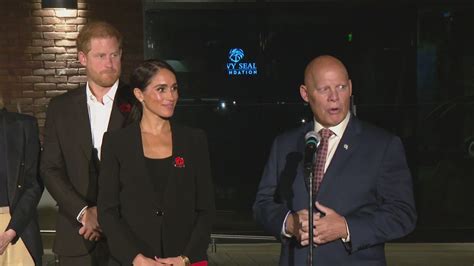 Prince Harry, Meghan visit San Diego ahead of Veterans Day