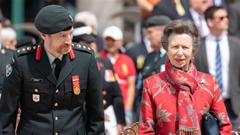 Princess Anne offers praise as Canada’s oldest military regiment marks anniversary