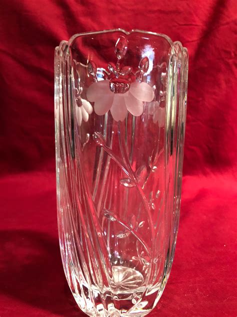 Princess house crystal vase. Vintage Princess House Crystal Heritage Collection Vase, Pedestal Candy Jar Apothecary Jar, Canister Jars with lids Floral Design (775) $ 15.00 