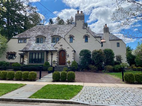 Princeton houses. There are 31 real estate listings found in Princeton, NJ.View our Princeton real estate area information to learn about the weather, local school districts, demographic data, and general information about Princeton, NJ. 
