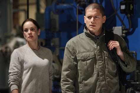 Prison break final break. The movie covers the events which occurred in between the downfall of The Company and the finale of the TV series (SEASON 4). It details the arrest and incarceration of Sara Tancredi, the final escape plan which Michael devises for Sara, and reveals the ultimate fate of Gretchen Morgan. Michael si Sara s-au casatorit, dar fericirea lor nu a ... 