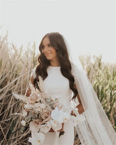 Pritchett bridal. Find your dream wedding dress at Pritchétt Bridal, a luxury bridal boutique in Orem, Utah. Schedule an appointment and shop our gorgeous designer gowns today! 
