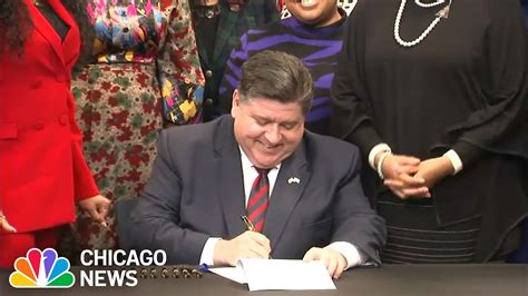 Pritzker signs bill mandating paid leave for Illinois workers