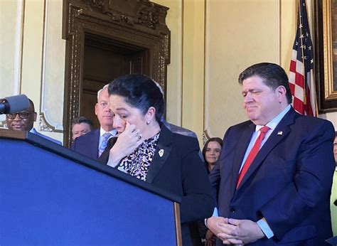 Pritzker signs law that benefits Chicago first responders disabled by COVID