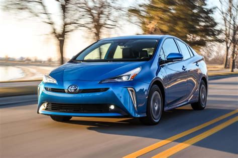Prius mpg. Cost to Drive 25 Miles. $1.70. Cost to Fill the Tank. $39. Tank Size. 11.9 gallons. *Based on 45% highway, 55% city driving, 15,000 annual miles and current fuel prices. Personalize. MSRP and tank size data provided by Edmunds.com, Inc. 