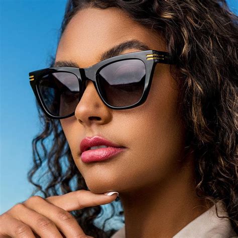 Privé revaux. The polarized lenses are made from a high-end, multi-layered technology that blocks unwanted light, reduces glare with an anti-glare and scratch-resistant coating, and enables maximum optical clarity. They also block 100% of all harmful UVA/UVB rays as well as blue-light rays emitted from screens. Fit/Size: Medium. 