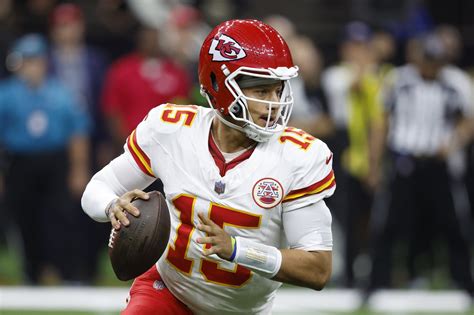 Pro Picks: Mahomes, Chiefs up for a tough task vs. Lions