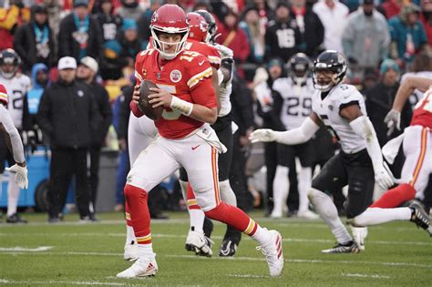  Kansas City Chiefs 27 at Tampa Bay Buccaneers 24 on November 29th, 2020 - Full team and player stats and box score . 