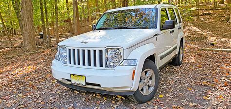 2011 Jeep Liberty Sport 3.7L V6. Replace the front turn 