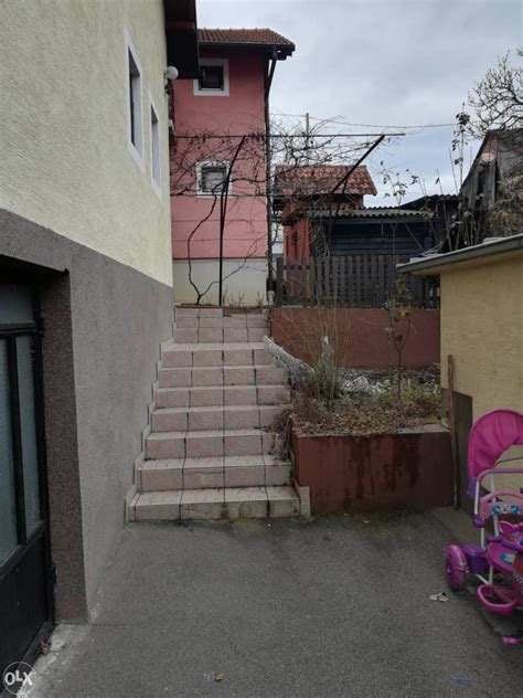 Prodaja kuca banja luka hitno. .  ...