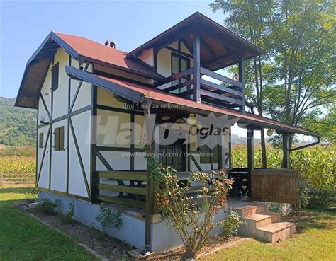 Prodaja vikendica na drini.  Sme&scaron;tena je odmah uz reku Drinu, n...