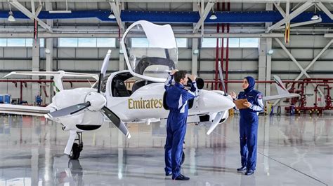 Professional pilot salary.  Emirates Pilot Professional Development: Growth and Op...